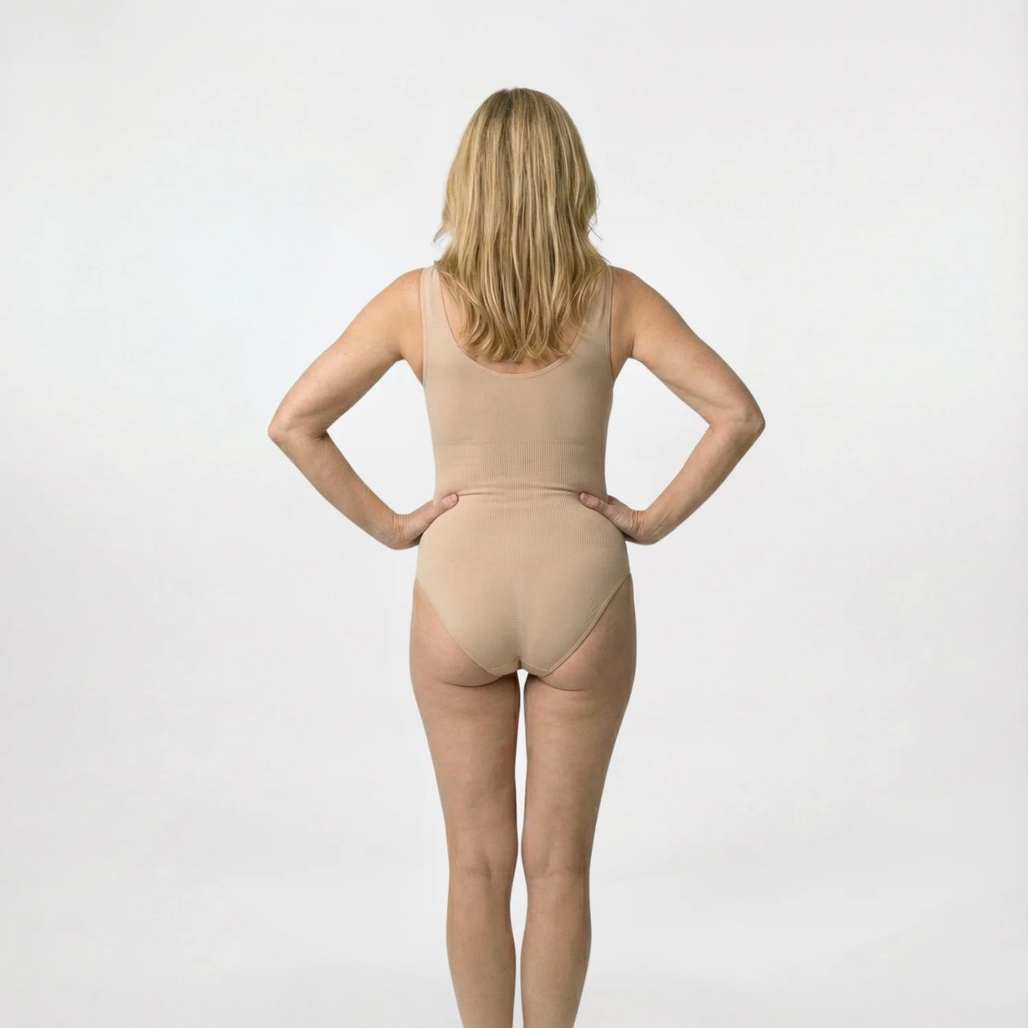 Clari | Tuta modellante con spalline larghe